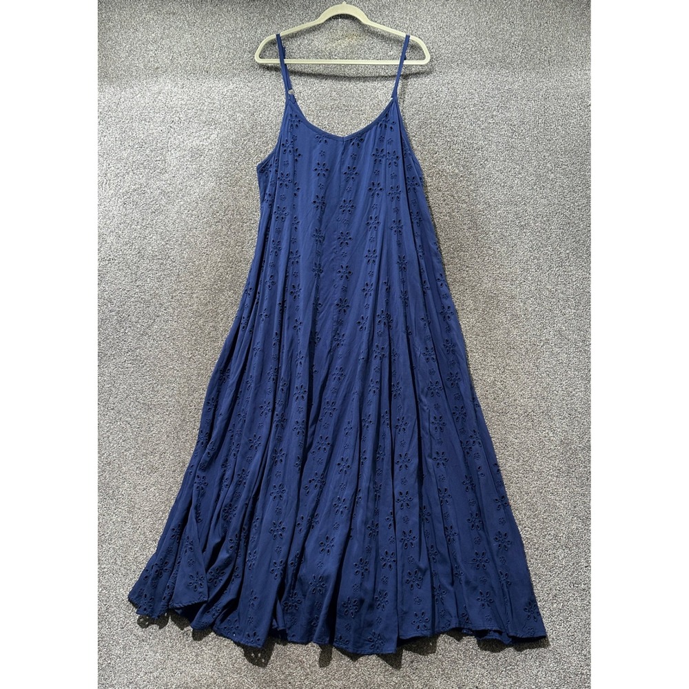 Torrid Blue Eyelet Floral Embroidered Maxi Dress Size 2X V-Neck Romantic Flowy